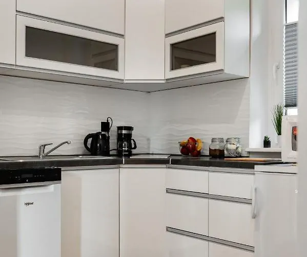 Sienkiewicza Centrum * グニェズノ